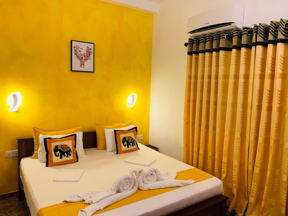 Sam'S Guest House Unawatuna Exterior foto